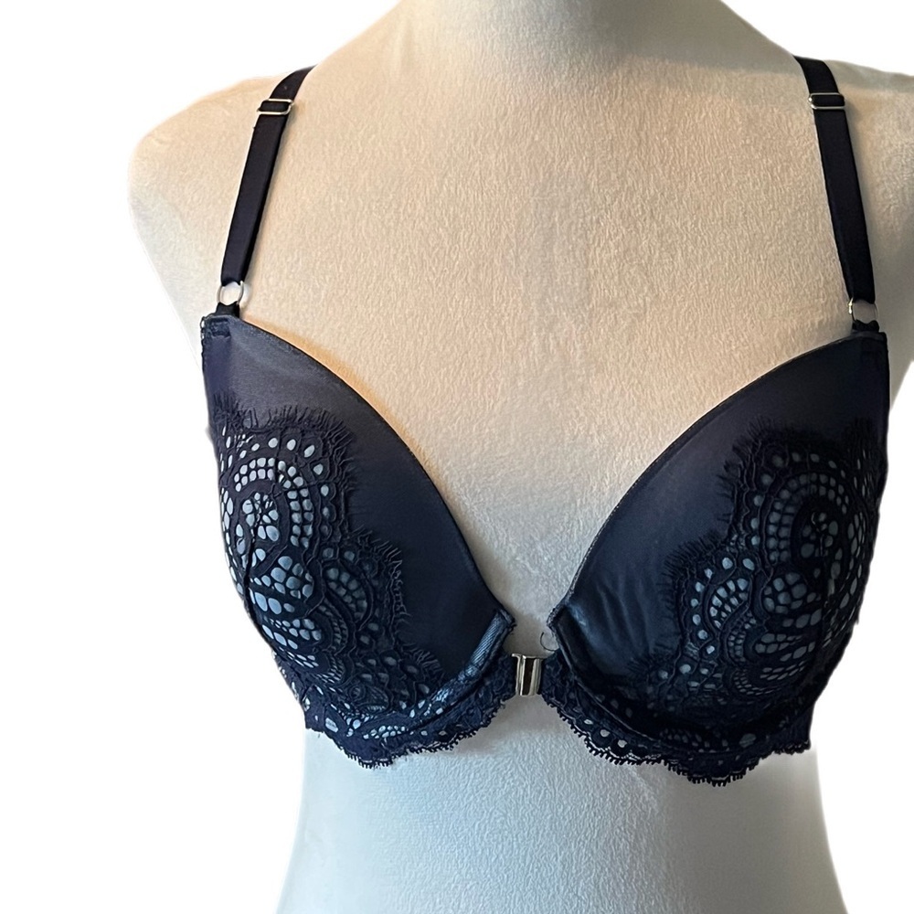 Victoria’s Secret Navy Blue Lace Racer Back Underwire Bra, NWOT, 34DD